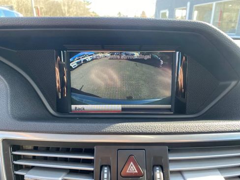 Used 2013 Mercedes-Benz E 350 E 350 4MATIC Sedan 4D image 16