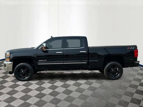 Used 2018 Chevrolet Silverado 2500 LTZ w/ Vortec Plus Package AWD/4WD image 2