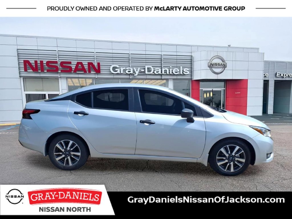 Used 2025 Nissan Versa S w/ S Plus Package FWD image 2
