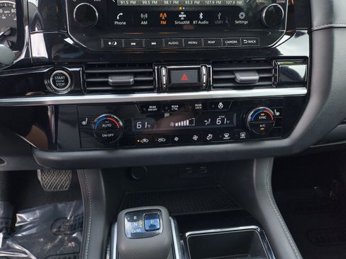 Certified 2022 Nissan Pathfinder SL w/ Cargo Package AWD/4WD image 28