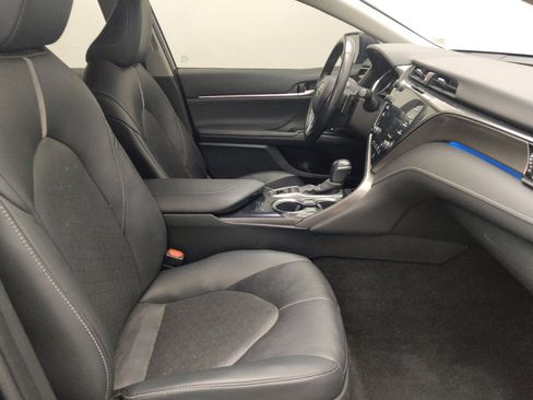 Used 2020 Toyota Camry XSE FWD image 21