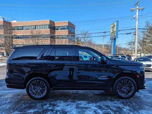 Used 2023 Cadillac Escalade V image 6