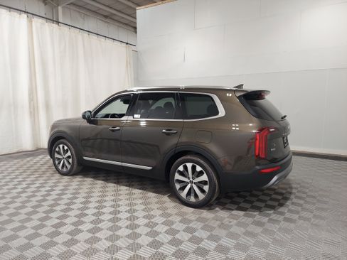 Used 2022 Kia Telluride SX image 2