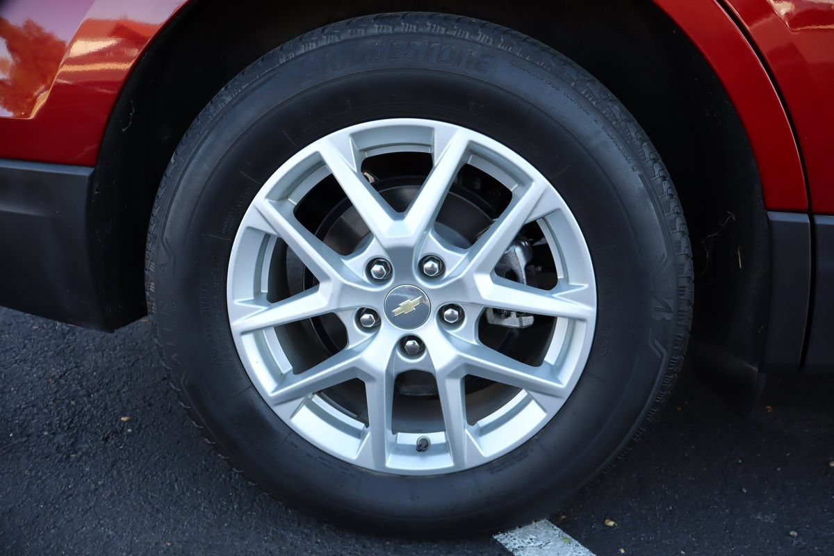 Used 2023 Chevrolet Equinox LT AWD/4WD image 44
