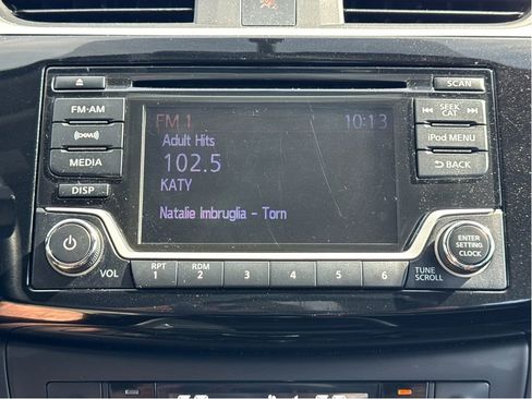 Used 2018 Nissan Sentra SV FWD image 21