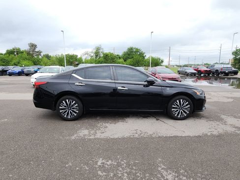 Used 2023 Nissan Altima 2.5 SV image 7