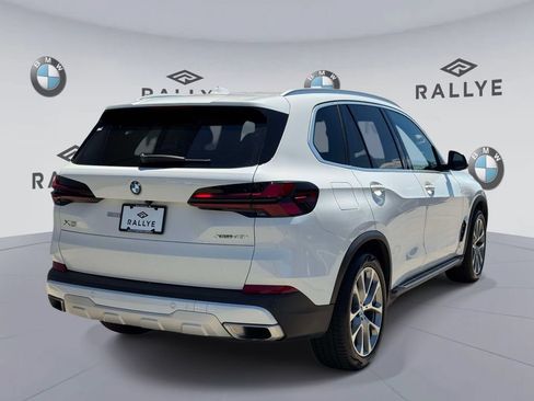 Certified 2024 BMW X5 xDrive40i w/ Parking Assistance Package AWD/4WD image 4
