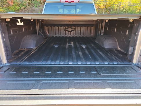 Used 2024 Chevrolet Silverado 2500 LTZ w/ LTZ Convenience Package image 43