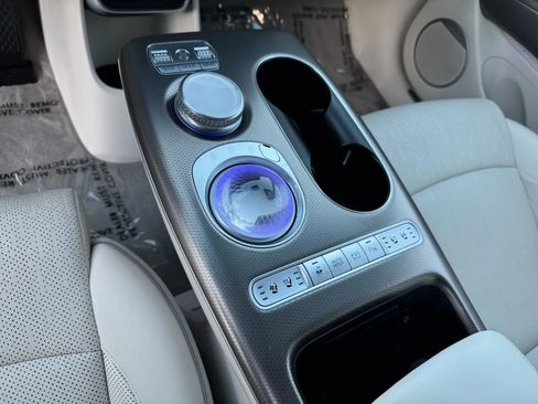 Used 2023 Genesis GV60 Advanced w/ Security Package image 39