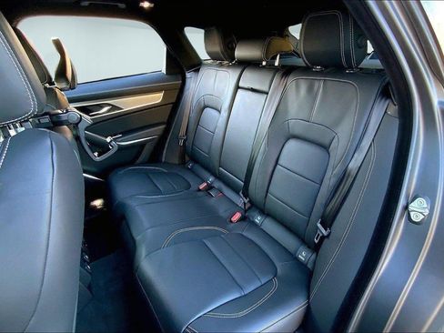 New 2025 Jaguar F-PACE R-Dynamic S AWD/4WD image 11
