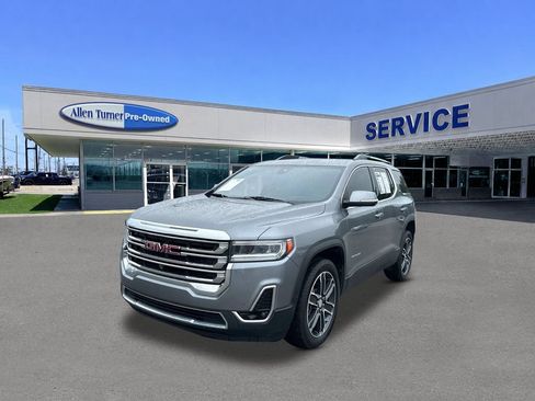 Used 2021 GMC Acadia SLT w/ Technology Package FWD image 3