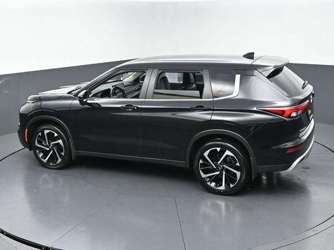 Used 2023 Mitsubishi Outlander SE AWD/4WD image 41