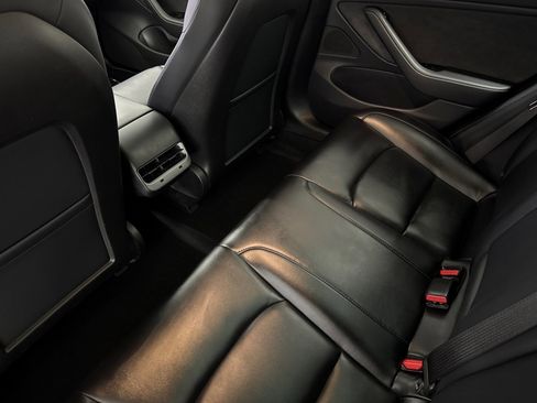 Used 2018 Tesla Model 3 Performance image 25