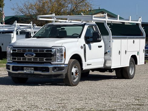 New 2025 Ford F350 XL w/ XL Chrome Package image 8