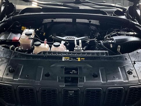 Used 2023 Jeep Grand Cherokee 30th Anniversary image 9