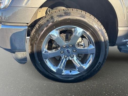 Used 2022 Ford F150 Lariat w/ Equipment Group 502A High image 9