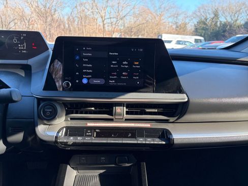 Used 2025 Toyota Prius LE image 18