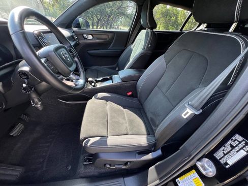 Used 2022 Volvo C40 P8 Recharge Ultimate AWD/4WD image 38