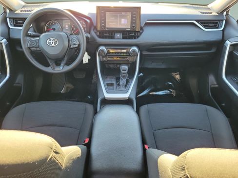 Used 2021 Toyota RAV4 LE image 13