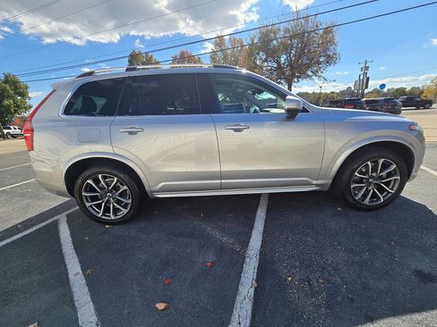 Used 2019 Volvo XC90 T6 Momentum w/ Protection Package image 7