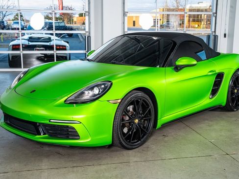 Used 2017 Porsche 718 Boxster S image 11