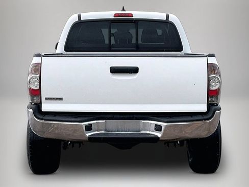 Used 2014 Toyota Tacoma PreRunner w/ SR5 Package RWD image 6