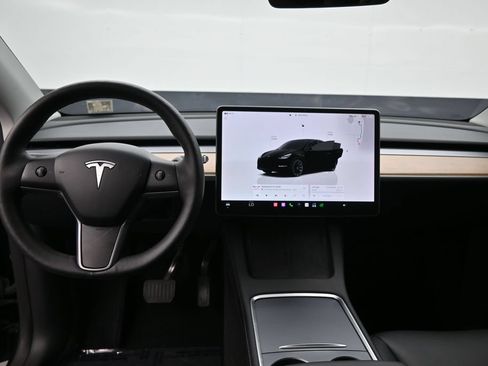 Used 2024 Tesla Model Y Long Range AWD/4WD image 14