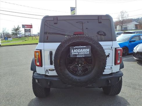 Used 2023 Ford Bronco Wildtrak image 5