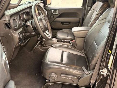 Used 2023 Jeep Wrangler Unlimited Sahara AWD/4WD image 10