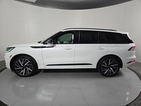 New 2026 Lincoln Aviator Black Label AWD/4WD image 8