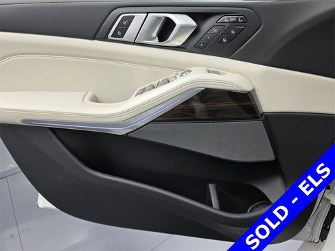 Used 2024 BMW X7 xDrive40i w/ Executive Package image 26