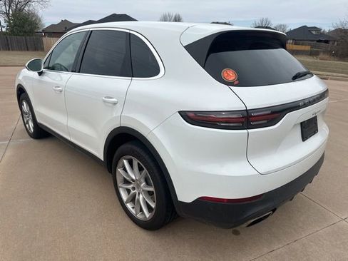 Used 2020 Porsche Cayenne image 3