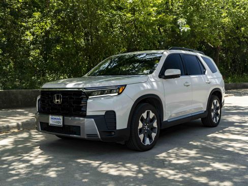 Used 2026 Honda Pilot Elite image 5