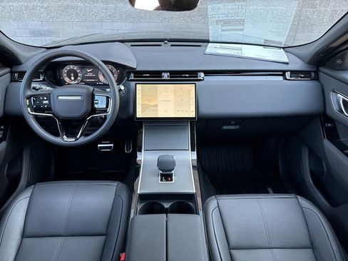 New 2025 Land Rover Range Rover Velar Dynamic SE image 18