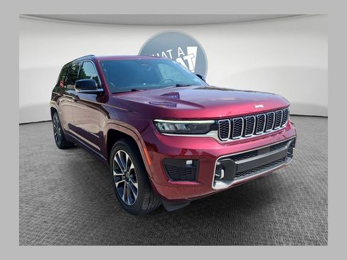 Used 2024 Jeep Grand Cherokee Overland w/ Luxury Tech Group IV AWD/4WD image 1