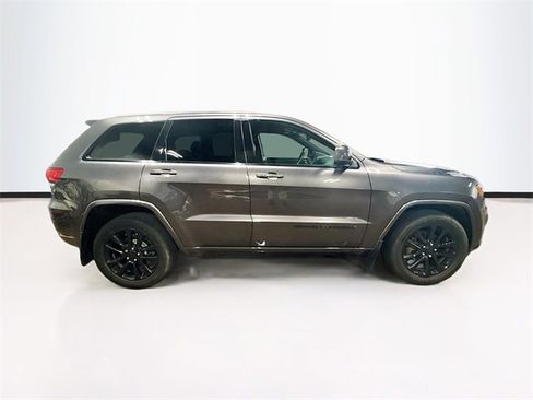 Used 2020 Jeep Grand Cherokee Altitude image 8