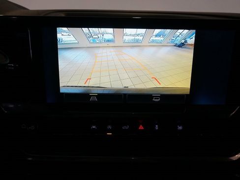 Certified 2024 Chevrolet Silverado 1500 LT image 17