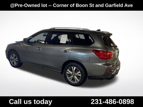 Used 2020 Nissan Pathfinder SL AWD/4WD image 3