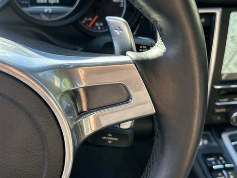Used 2016 Porsche Panamera 4 image 25