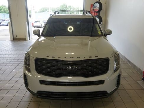 Used 2021 Kia Telluride EX w/ EX Premium Package AWD/4WD image 16