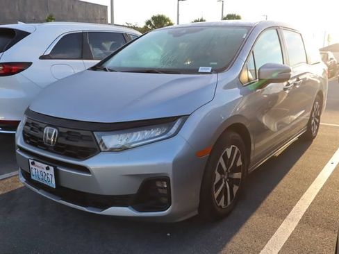 Used 2025 Honda Odyssey EX-L image 4