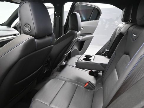 Used 2024 Cadillac XT4 Sport FWD image 26