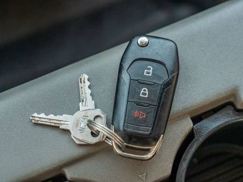 Used 2022 Ford F250 XL w/ Power Equipment Group image 48