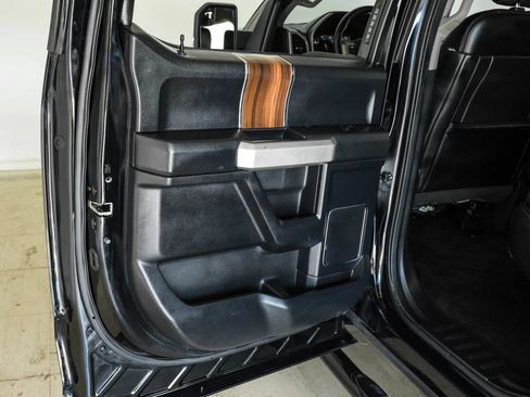 Used 2017 Ford F150 Lariat RWD image 38