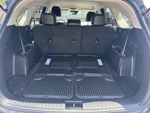 Used 2024 Kia Sorento S FWD image 36