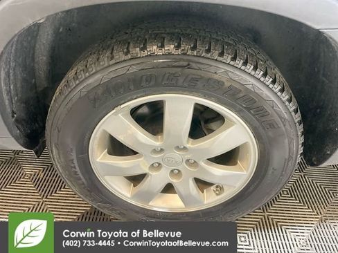 Used 2011 Kia Sorento 2WD image 23