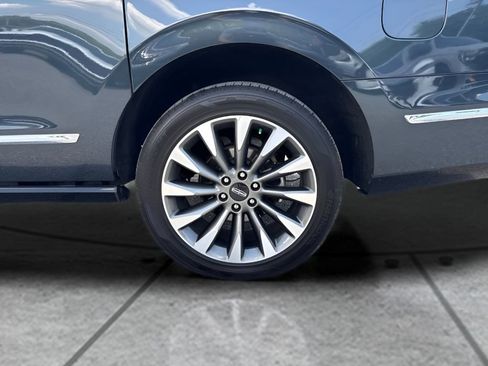 Used 2021 Lincoln Navigator L Reserve w/ Luxury Package AWD/4WD image 30