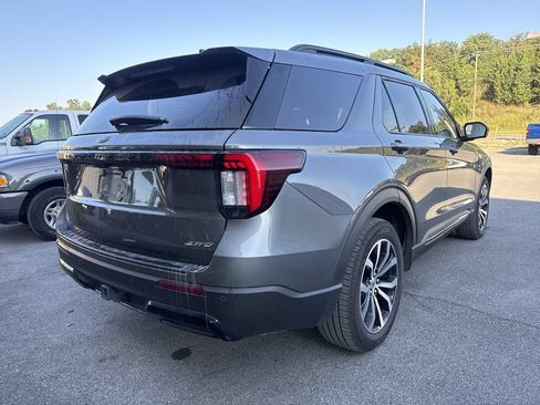 Used 2025 Ford Explorer ST-Line AWD/4WD image 5