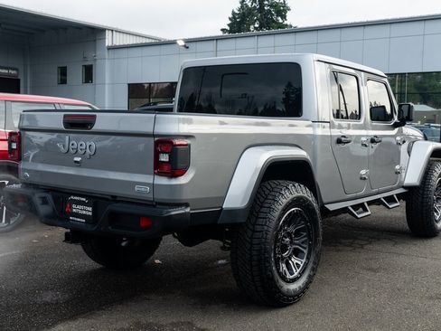 Used 2020 Jeep Gladiator Overland image 7