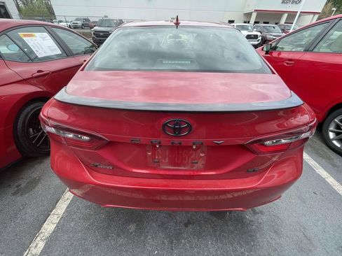 Used 2024 Toyota Camry SE image 10